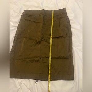Burberry olive green skirt size 10 like new
